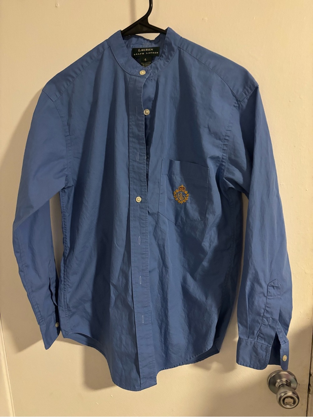 Vintage Lauren Ralph Lauren Women’s Size 4 Blue Crest Button Up Shirt